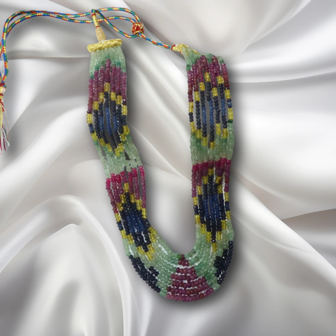 Collier-artisanal-marocain-multi-couleur.webp Collier de Perles Artisanal Marocain Multi-Couleur – Élégance et Originalité