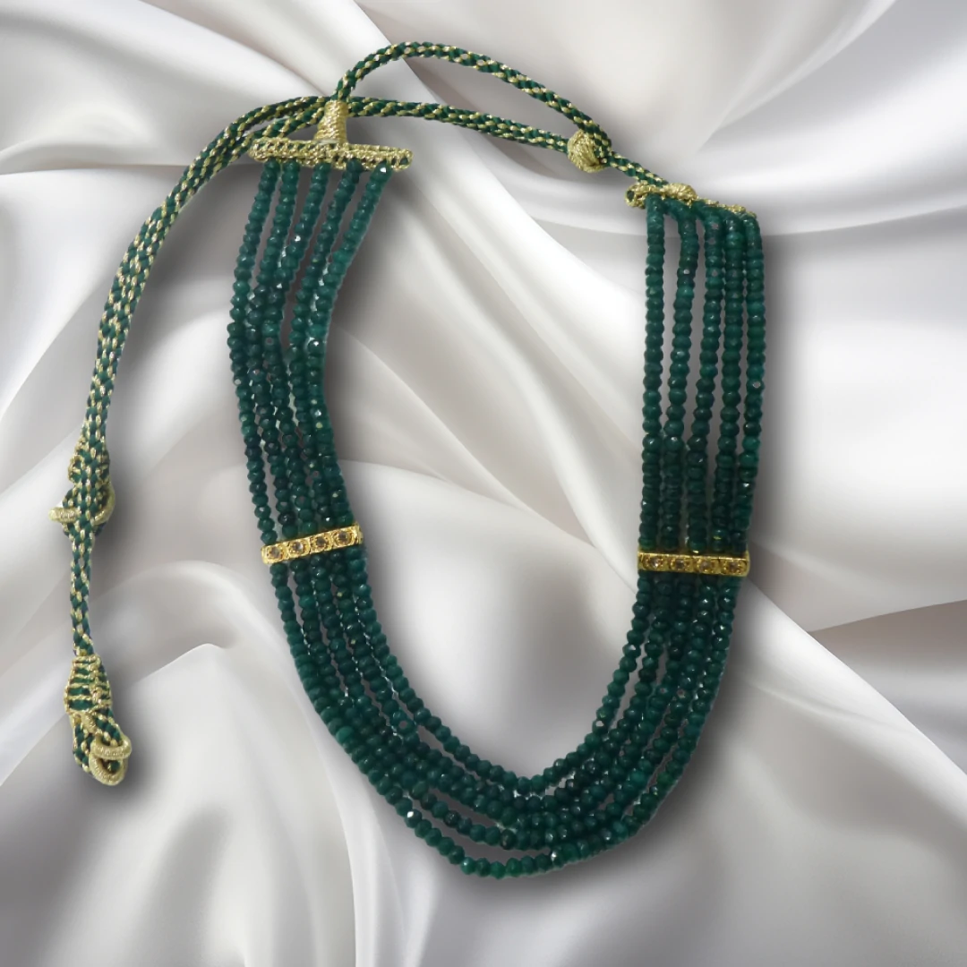 collier-traditionnelle-vert.webp Collier Traditionnel Marocain en Perles Vertes – Élégance Authentique