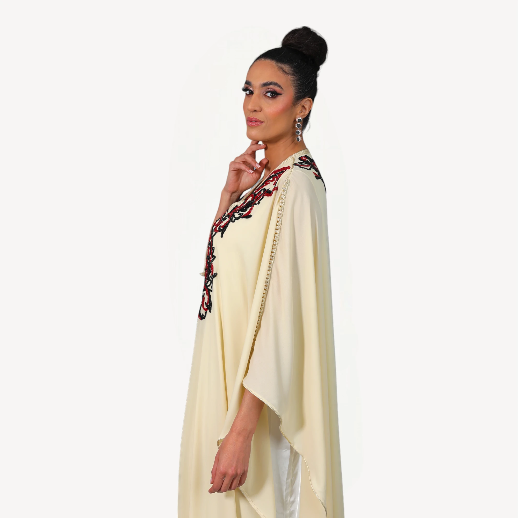Gandoura-Lamis1.webp