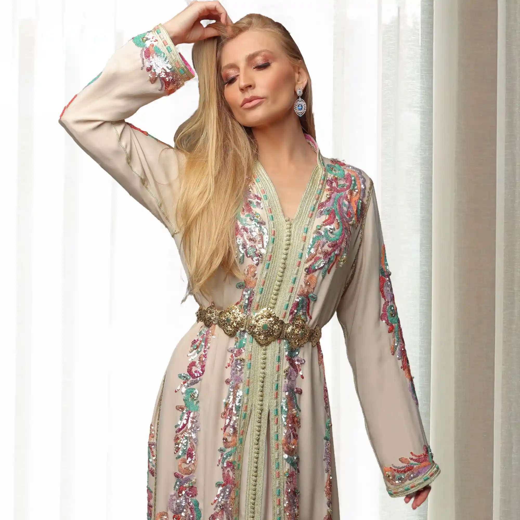 takchita-nayla-2.webp